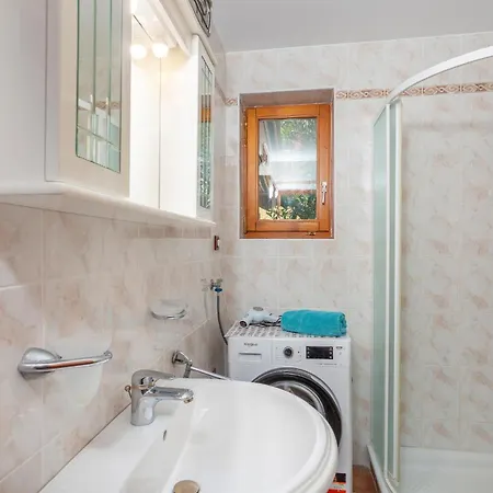 Amazing In With Kitchen بيت للعطل مالينسكا