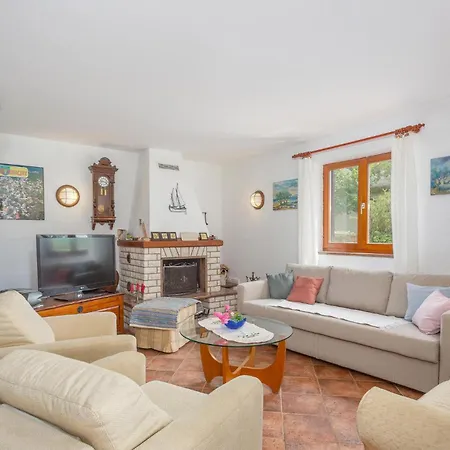 펜션 Amazing In With Kitchen