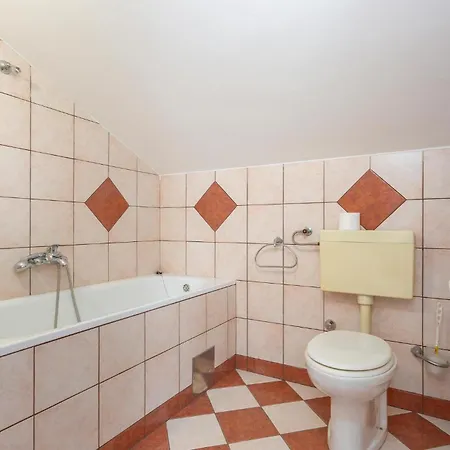 Amazing In With Kitchen بيت للعطل مالينسكا