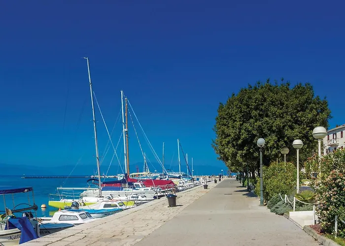 בית נופש Amazing In With Kitchen